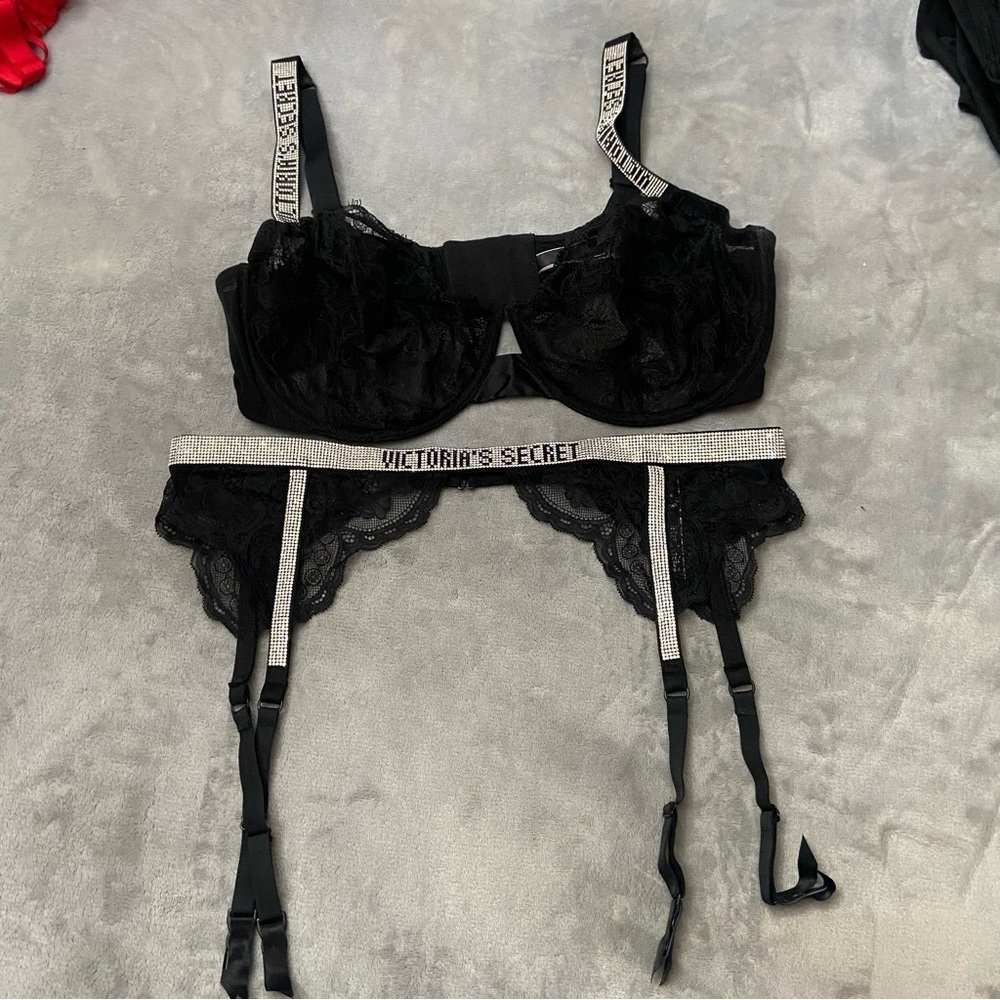 New! Victoria’s Secret Shine Strap Lace Demi Bra & Garter Belt Set 10375 - Picture 3 of 9